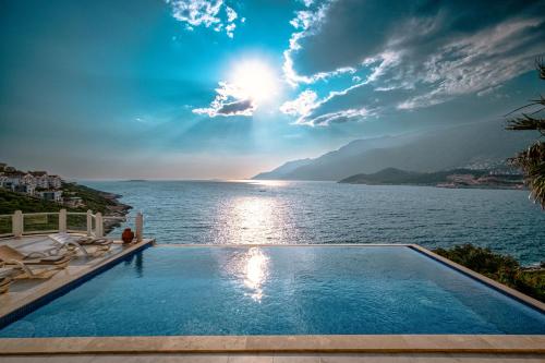 Villa Alis stunning sea view with Infinity Pool