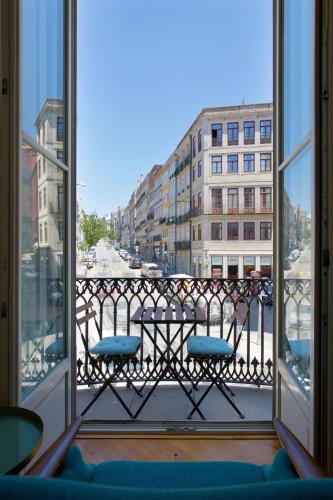BOUTIQUE Rentals - Toledos One & Only Apt in Historical center of Porto