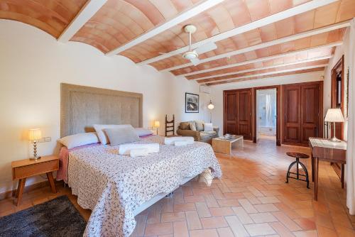 Gallery image of S'ermita Apartments in Campos