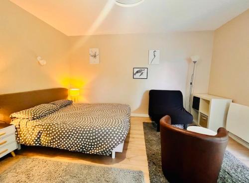 Photo de la galerie de l'établissement Comfortable Apt In A Residence With Pool, à La Rochelle