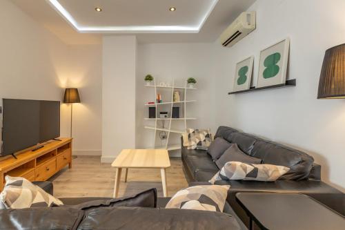 Cardenal Spinola Duplex Center by Valcambre