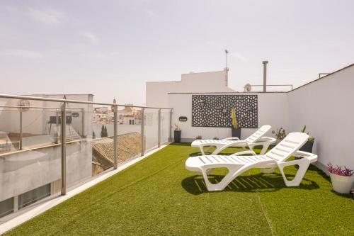Cardenal Spinola Duplex Center by Valcambre