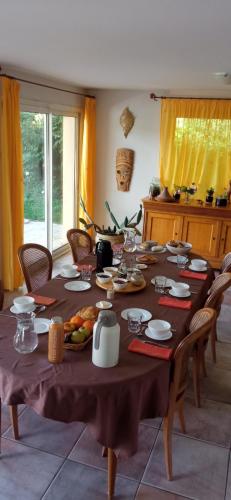 Ruang duduk di Chez Brigitte et Sylvain