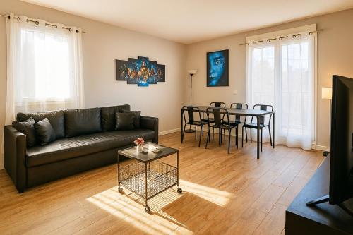 Χώρος καθιστικού στο Disneyland Paris 70m² face Parc, place Ariane
