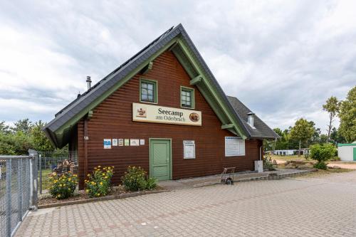 Fotografie z fotogalerie ubytování Comfort Wohnwagen max 2 Erw u 2 Kd v destinaci Alt Zeschdorf