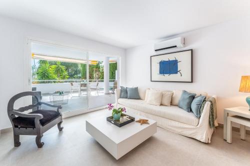 Montegolf renovated flat by Kura Homes