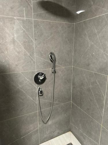 Ένα μπάνιο στο Old Town Diaries