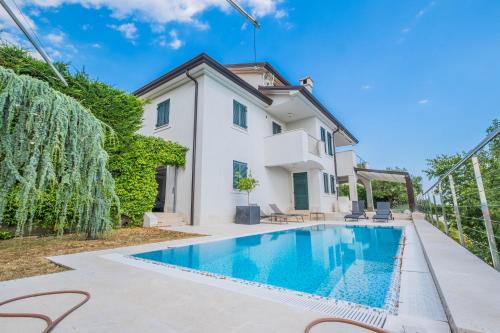 Villa Cerović Luxury Privacy Pet Friendly