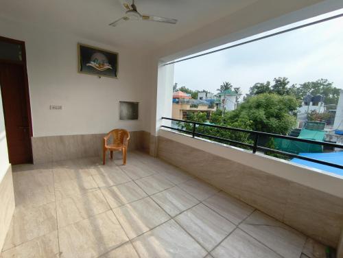 Balkoni atau teres di Happy Home Stay