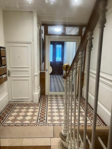 rue Cambacérès 75008