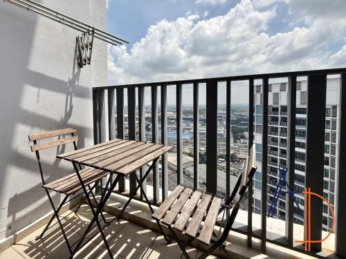Balkoni atau teres di i-City Shah Alam Residences by ASDEH Suites