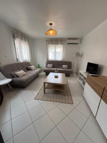 maison au calme avec terrasse