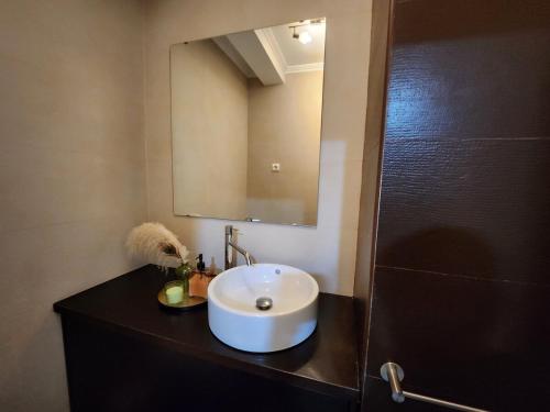 Ένα μπάνιο στο Cozy Island Apartment II RAAL 2162