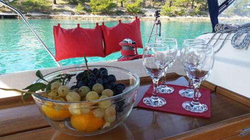 Sailing holiday in Croatia - private sailing yacht 14m