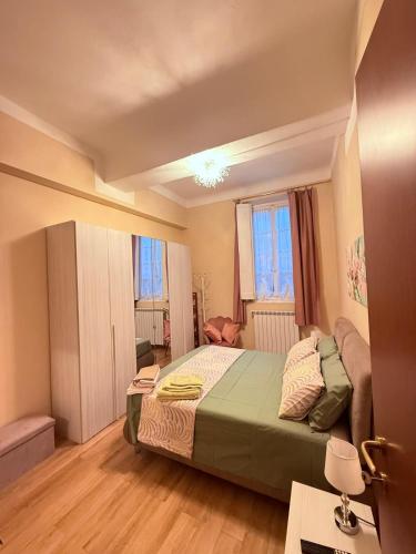 Franca's apartment