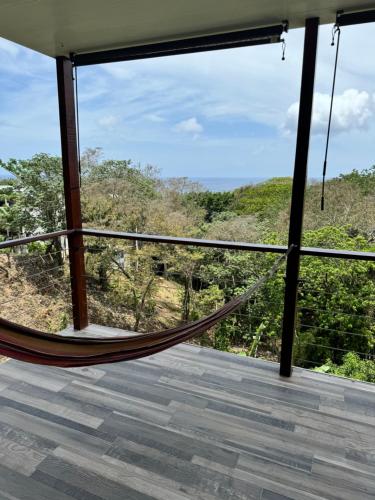 Balkón nebo terasa v ubytování Tree Top Suites & Resort