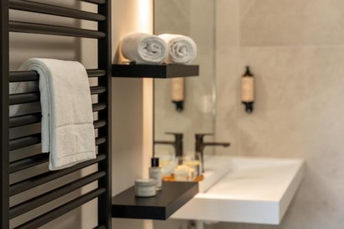 Bilik mandi di Groepslodge - 10 personen - Woodz Lodges