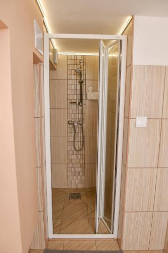 Koupelna v ubytování Hajnal Apartman