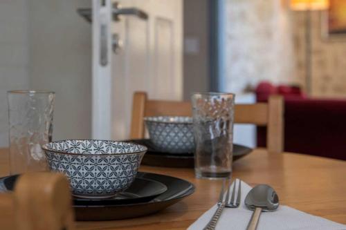 Modern Greek Escape close to Alimos Shore