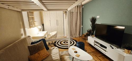 Studio Charm Exarchia