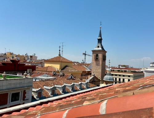 Nespecifikovaný výhled na destinaci Madrid nebo výhled na město při pohledu z apartmánu