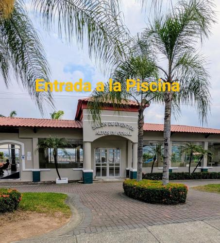 Gallery image of Villa con Piscina Mirador y Seguridad Privada in Guayaquil