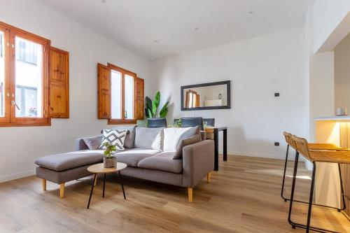 Stylish Apartment by the Sea