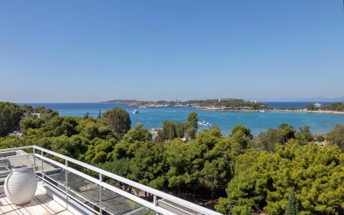 Luxury penthouse with stunning riviera view by GHH