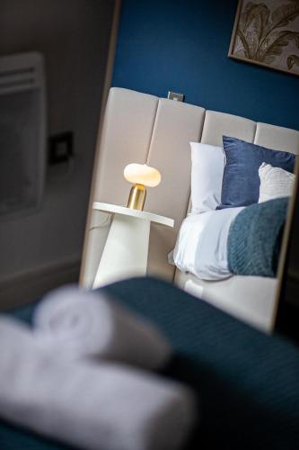 Golden View-Wyndale Living-Central Birmingham photo 43