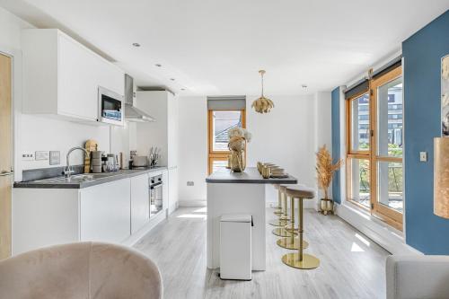 Golden View-Wyndale Living-Central Birmingham photo 44