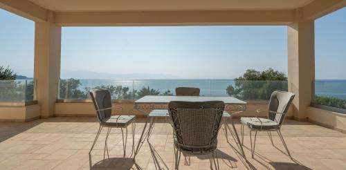 Koroni Seaside Private Beach Residence B