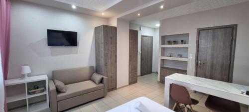 Sergios Apartments 3