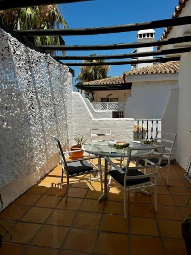 AB Properties - Chic Duplex Penthouse - Puerto Banus - Golden Mile- Los Naranjos