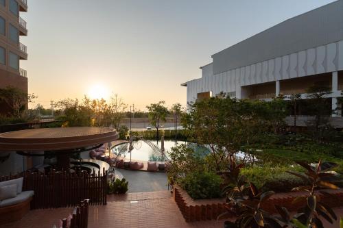 Piscine de l'établissement Centara Ubon ou située à proximité