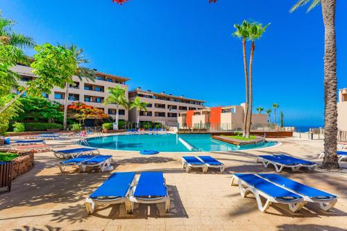 Sea View Family Apartment Heated Pool