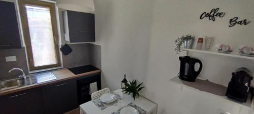 Η κουζίνα ή μικρή κουζίνα στο Giorgy's Home