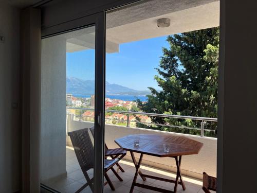 Μπαλκόνι ή βεράντα στο Apartman Boka bay