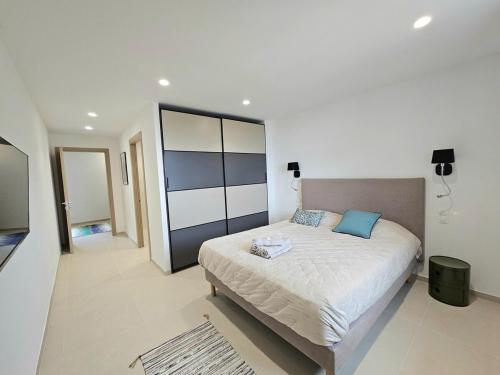 Ένα ή περισσότερα κρεβάτια σε δωμάτιο στο Splendide villa avc piscine-les Collines Bastia