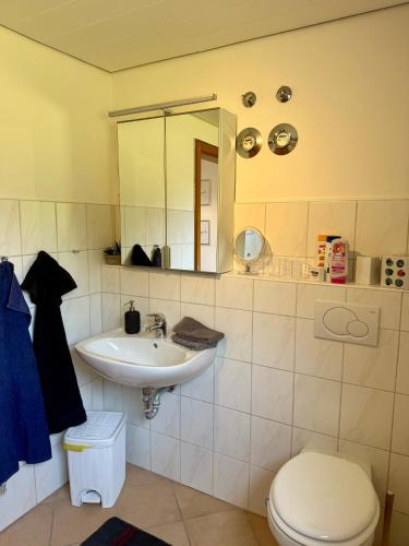 Koupelna v ubytování Weserglück Ferienwohnung Grohnde