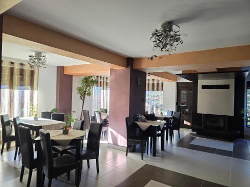 Χώρος καθιστικού στο Pensiunea Public House