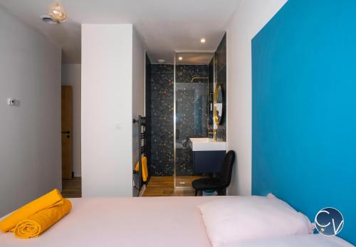 Ένα μπάνιο στο Villa moderne tout confort-Jacuzzi-Piscine