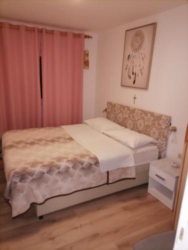 Apartment Mira