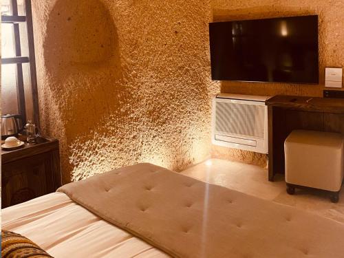 Una televisión o centro de entretenimiento en Cybele in Cappadocia
