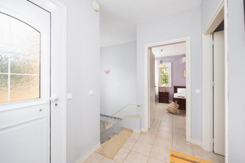 Φωτογραφία από το άλμπουμ του Villa Elessa σε Yeránion