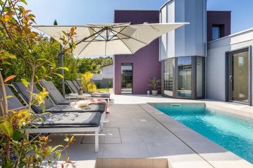 Villa Aselva with Pool near Kamenjak Nature Park
