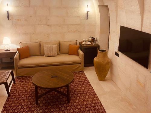 Una televisión o centro de entretenimiento en Cybele in Cappadocia