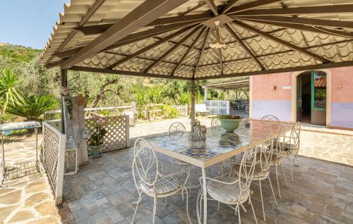Ban công/sân hiên tại Awesome Home In Smauro Cilento -Sa-
