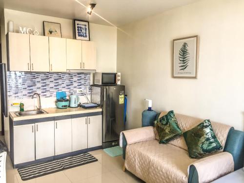 Dapur atau dapur kecil di MC8 Condo Your Affordable Staycation