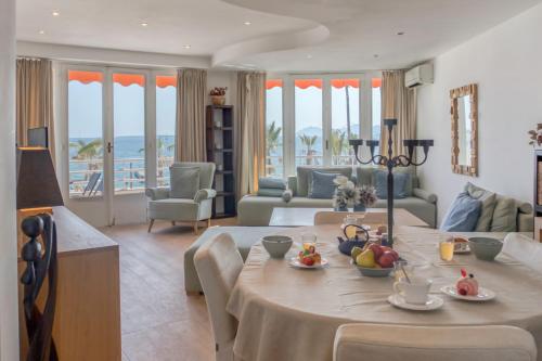 A16 Staywizus - 2BDR Sea View - City Center - Parking & Terrace
