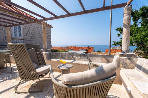 Maxima Comoda luxury villa